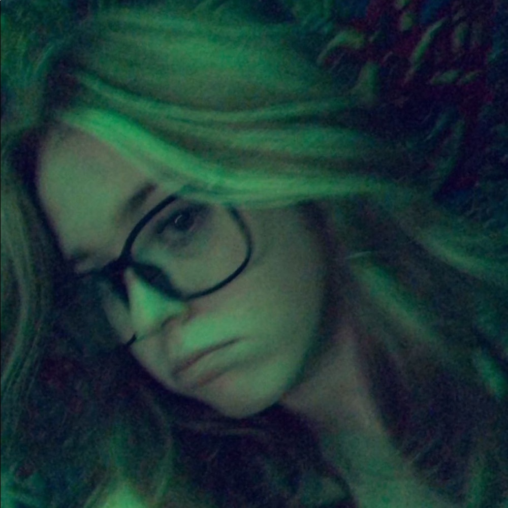 Meet your Posher, Myla